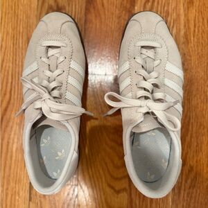 Adidas Women's Cream Sneakers